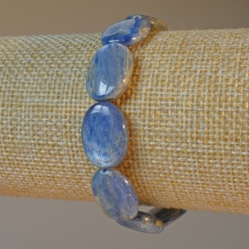 Bracelet with natural kyanite stone, oval, 13×18 mm, length 18 cm ± (stretch)