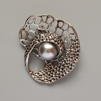 Brooch Accent with Gray Bead, Silvery Metal 41×39 mm