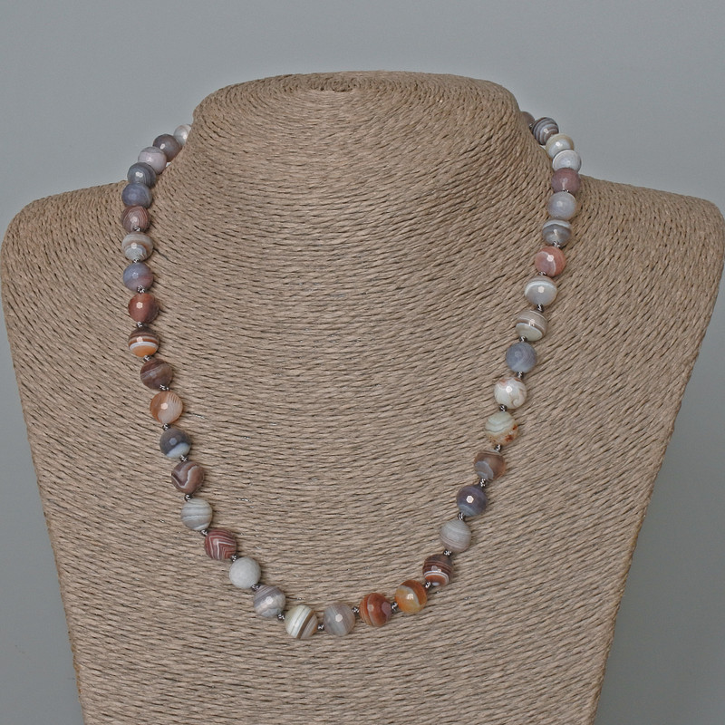 Botswana Agate Necklace with Natural Stone, Faceted Round Beads, 8 mm Diameter, Length 48 cm+