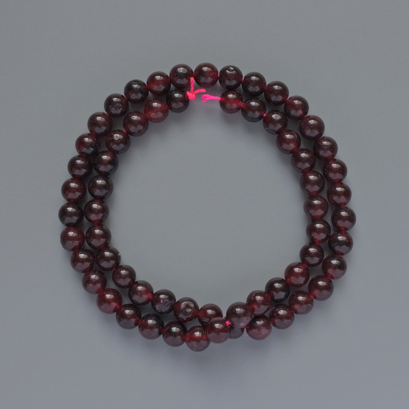 Tourmaline beads, smooth ball, diameter 6.5 mm, length 38 cm, on thread