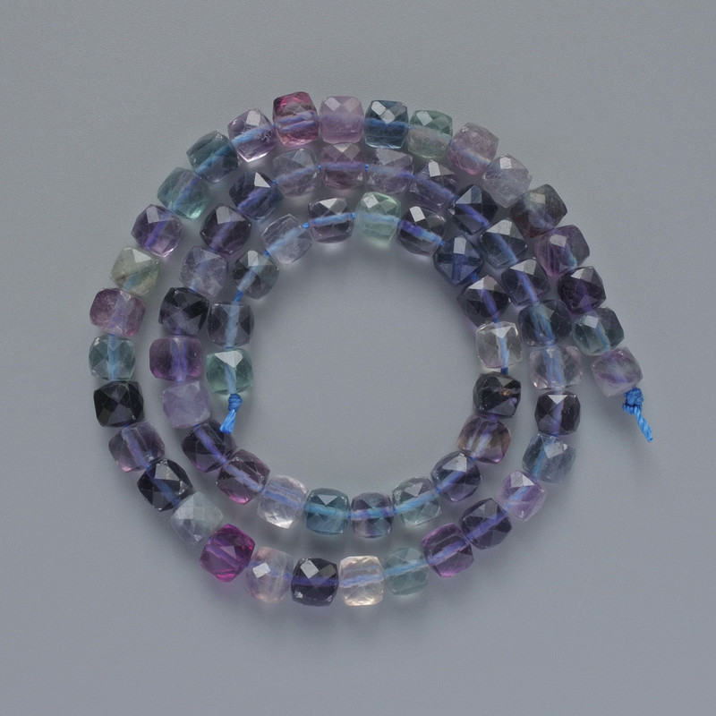 Fluorite beads, natural stone, faceted cube, 6 mm diameter, approx. 39 cm long on thread