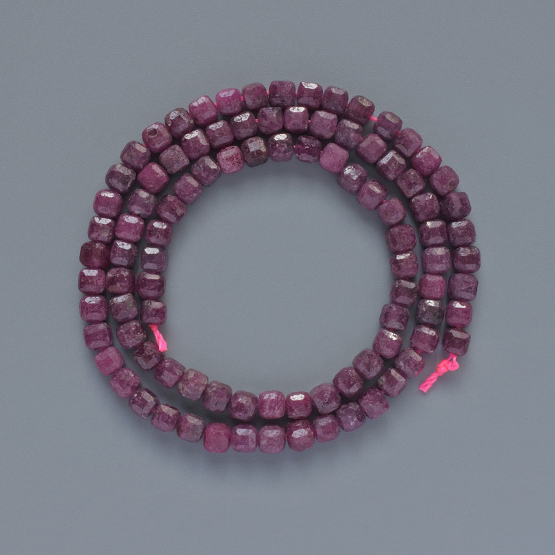 Ruby beads, natural stone, faceted cube, 4 mm diameter, 38 cm length on thread