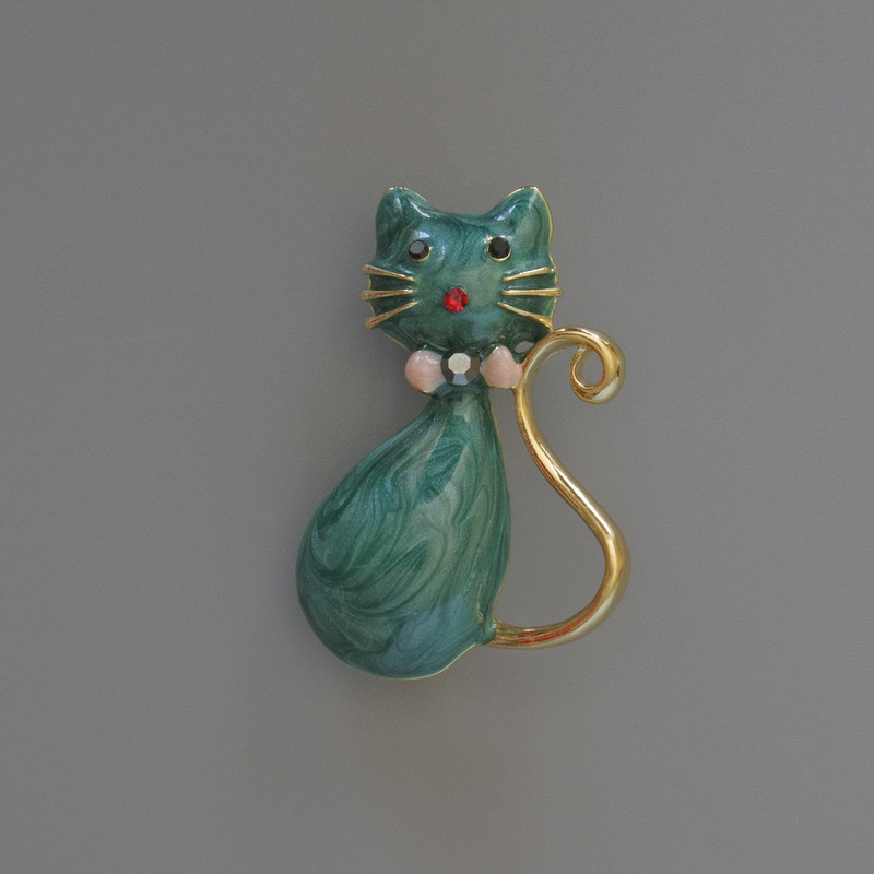 Kitty Brooch Pendant in dark green pearlized enamel with rhinestones, crystals, gold-tone metal 25x39mm