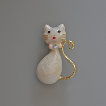 Brooch-pendant Kitty with white mother-of-pearl enamel and rhinestones, gold-tone metal 25x39mm