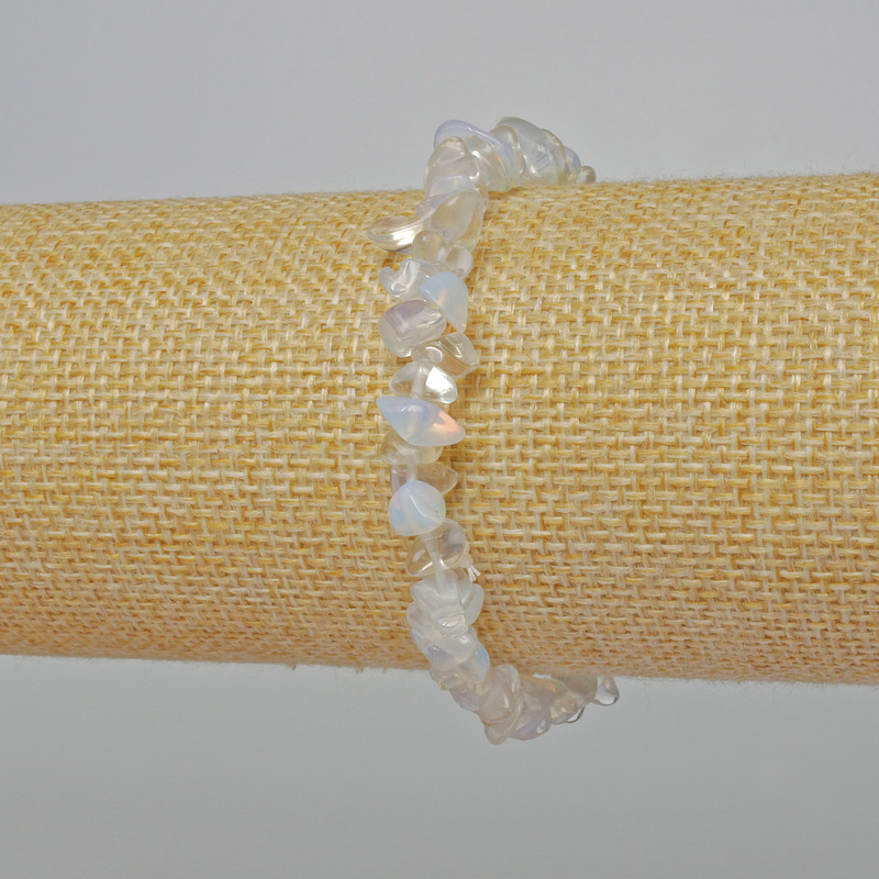 Moonstone chip bracelet, diameter 7x4 mm, length 18 cm +/- (stretch)