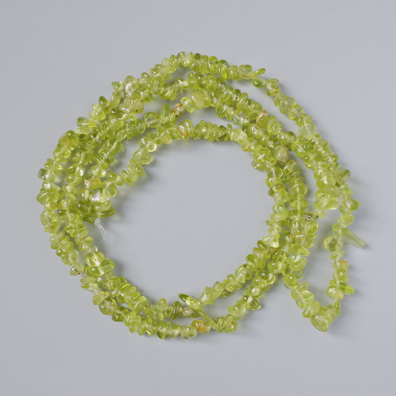 Chrysoprase Beads, Natural Stone Chips, diameter 6x2 mm, +/- length 76 cm, on beading thread