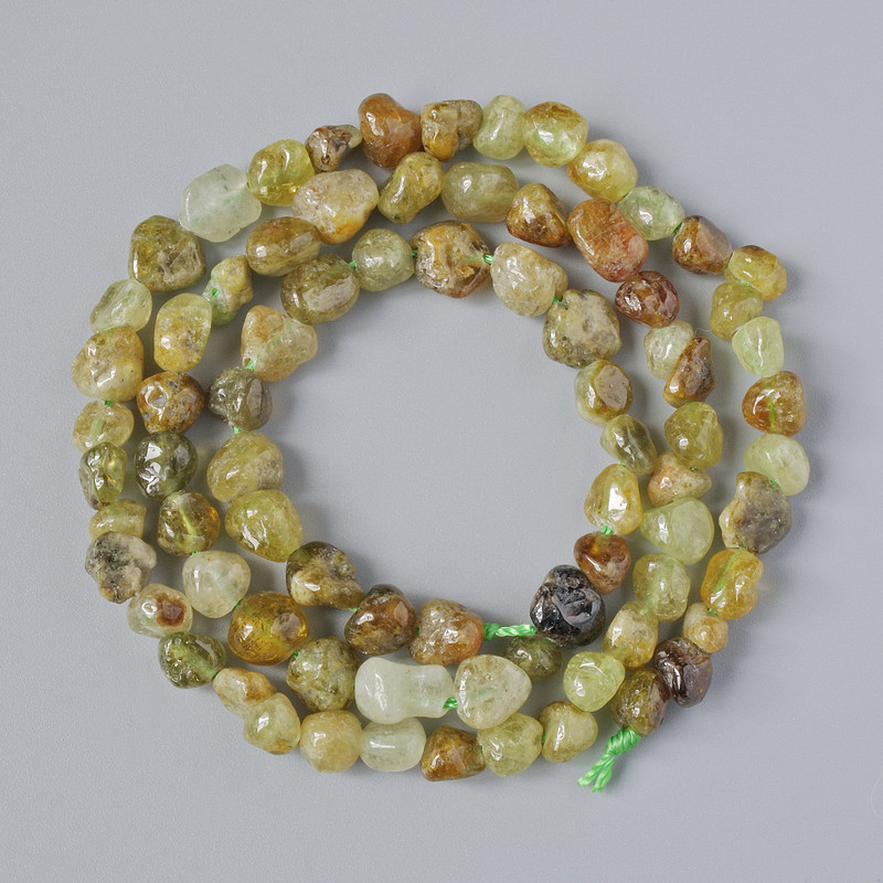 Grossular Beads (Green Garnet) Natural Faceted Stone, diameter 7 mm, length 40 cm on thread