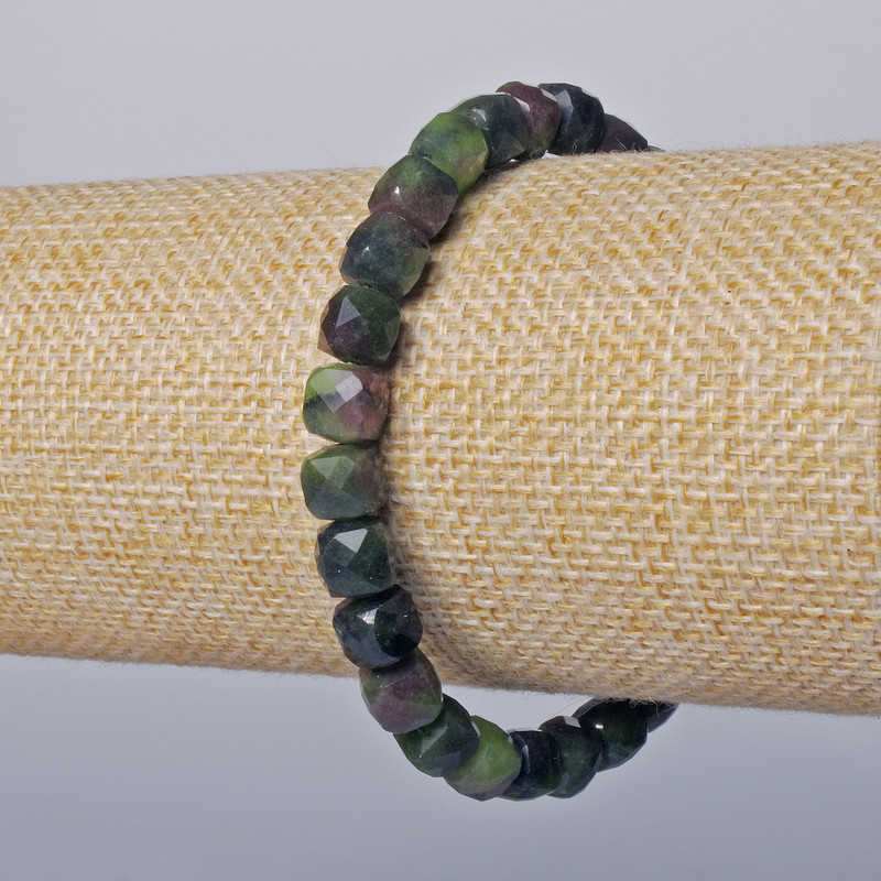 Zoisite bracelet with natural stone, faceted cube beads, 7 mm diameter, 18 cm length (stretch)