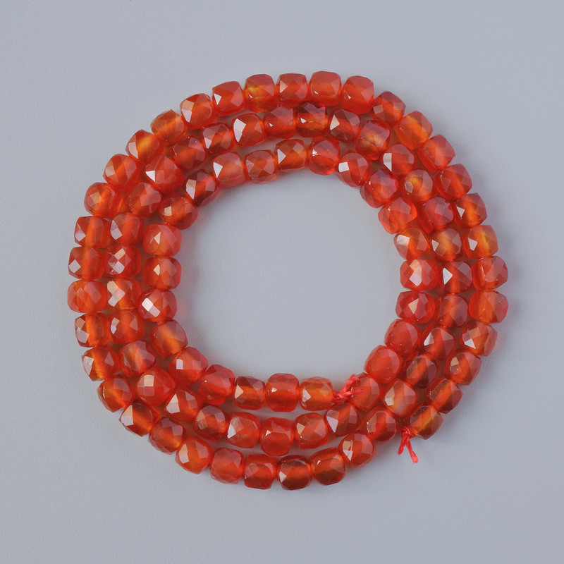 Carnelian beads, natural gemstone, faceted cubes, diameter 4.5 mm, length 38 cm on thread