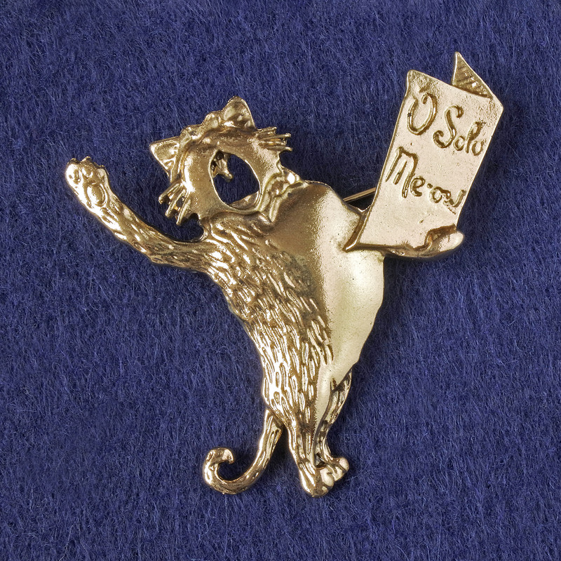Kitty Brooch Pendant 'O Solo Meow', golden metal 49x46mm+