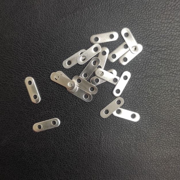 2-Strand Spacer Bar, 11×3.5 mm, hole diameter 1.6 mm, pack of 50, silver metal color