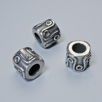 Bead-insert finding, diameter 9×9 mm ±, hole diameter 4.8 mm, silver-colored metal, 1 pc