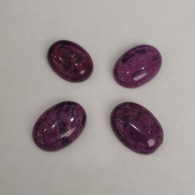 Cabochon Raspberry Jasper (synthetic) 25×18 mm