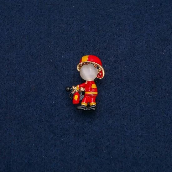 Brooch Firefighter with Cat's Eye 31x19mm +