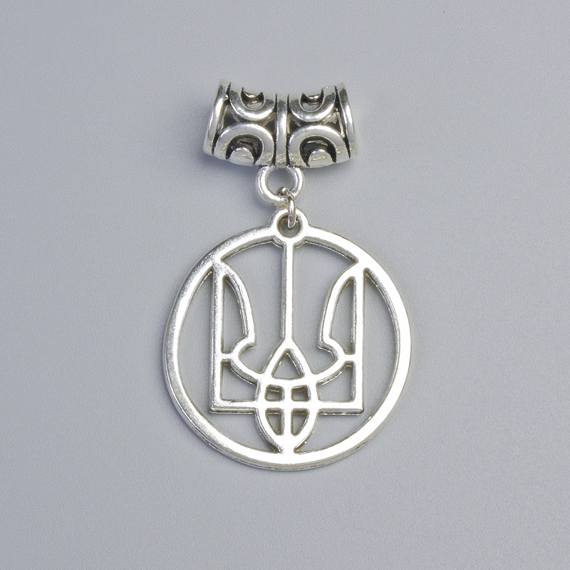 Pendant 'Coat of Arms', diameter 25 mm ±, length 40 mm ±, silver-colored metal