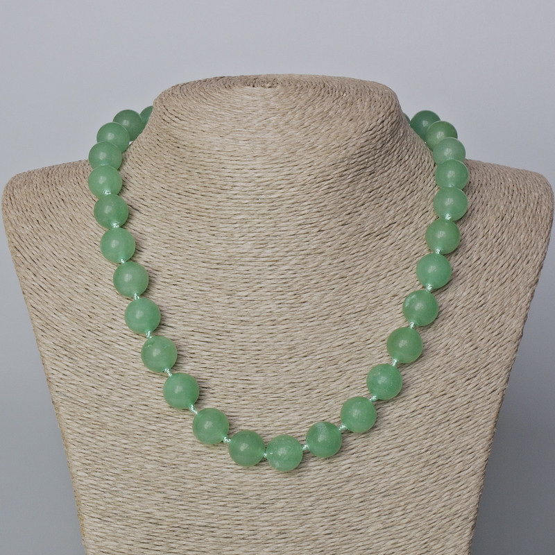Nephrite necklace with natural stone, smooth beads, 12 mm diameter, 45–48 cm length