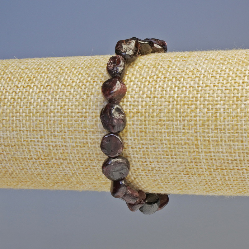 Garnet bracelet, natural gemstone, faceted beads, diameter 9x10 mm ± (stretch), length 18 cm