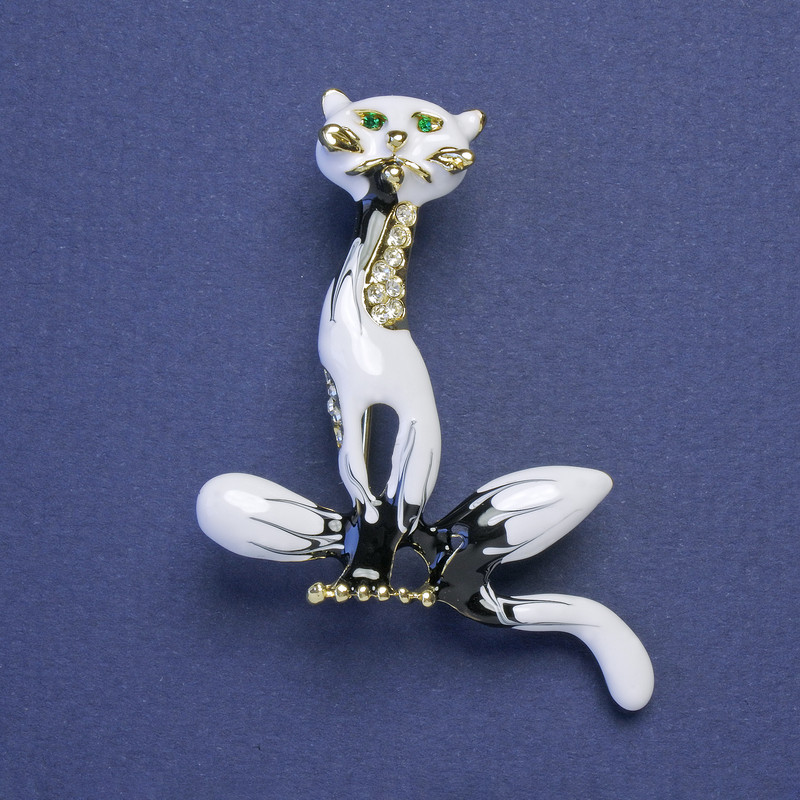 Kitty brooch-pendant white and black enamel with crystals gold-tone metal 45x40mm+