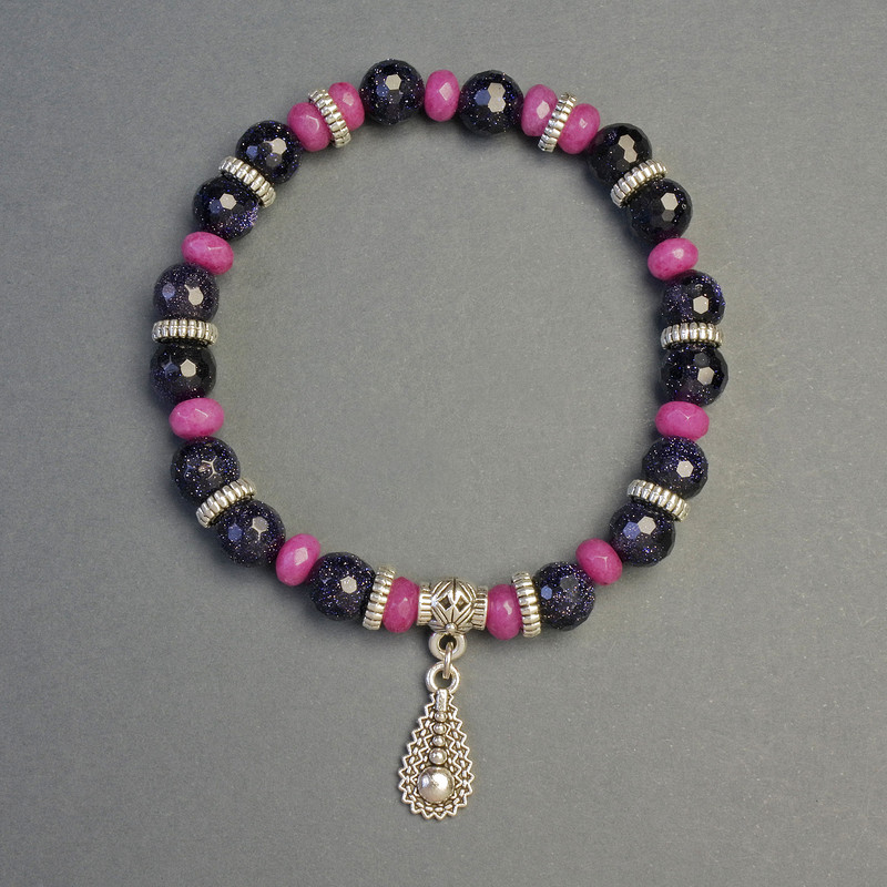 Aventurine and Phosphosiderite Bracelet with Pendant, 8 mm and 6 mm Diameters, 18 cm Long, Stretch