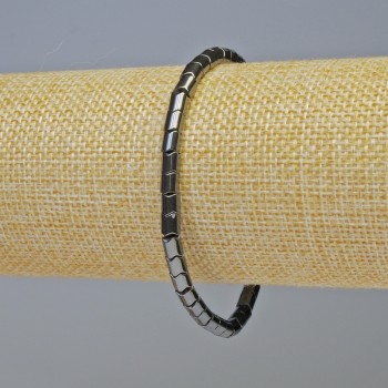 Hematite bracelet with cylindrical zigzag elements, black color, 4x4 mm diameter, 18 cm length, stretch bracelet