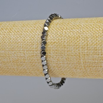 Hematite bracelet, polygonal shape, black color, diameter 4x4 mm ±, length 18 cm ±, elastic