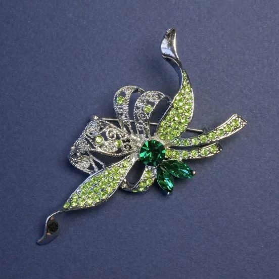 Brooch Accent with Green Crystals and Rhinestones Silver-Toned Metal 78×41 mm +