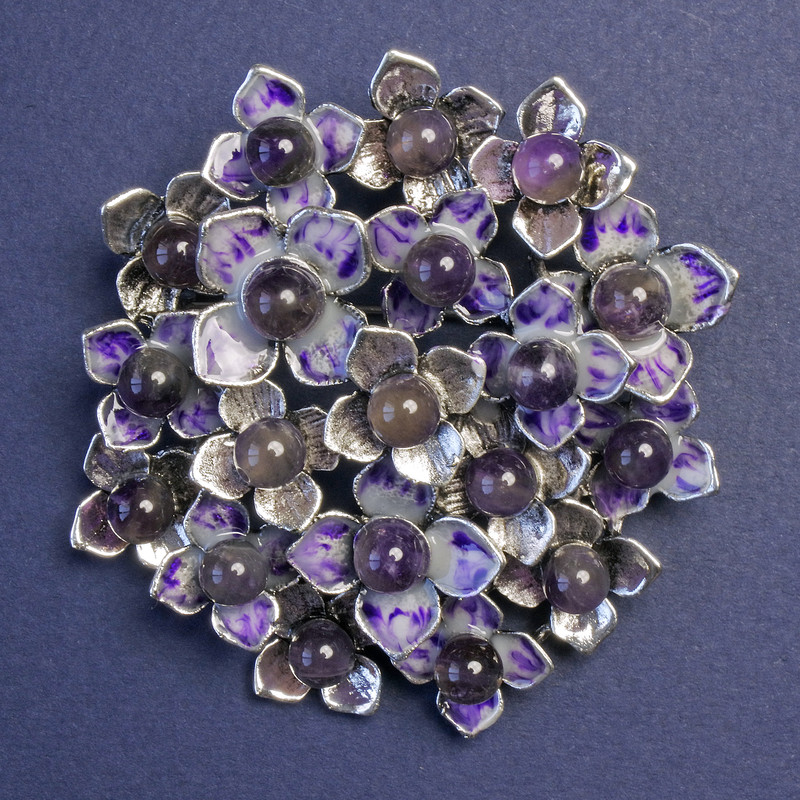 Brooch pendant 'Flowers with Amethyst'