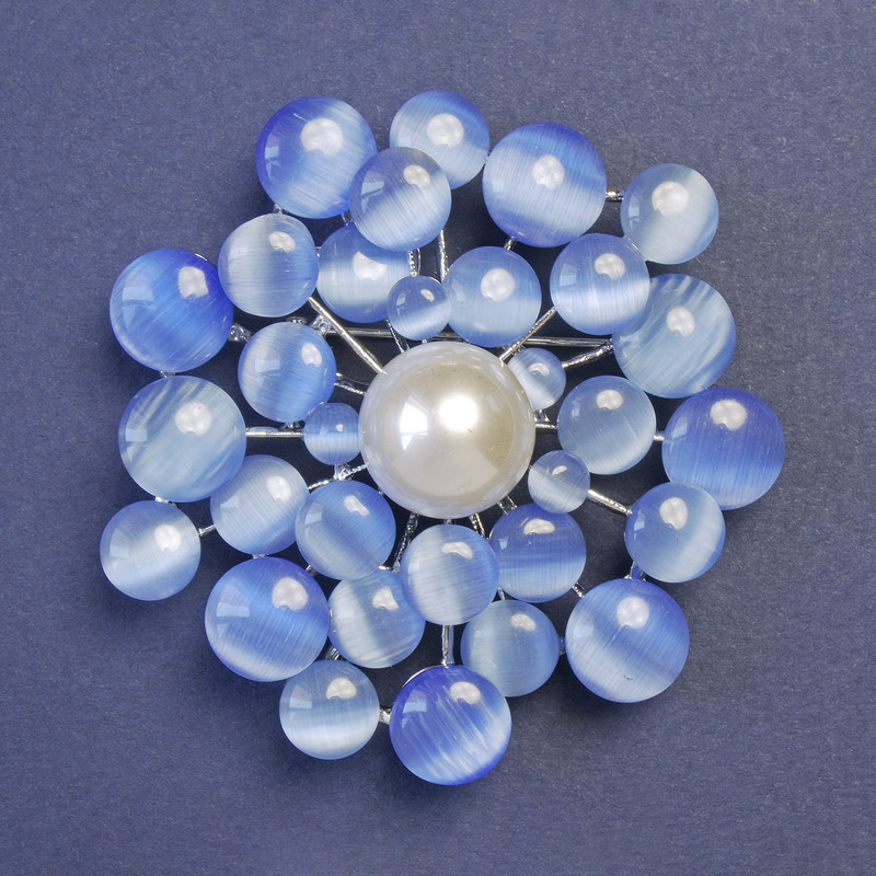 Brooch with blue 'Cat's Eye' stone (synthetic) and imitation pearl, 55×55 mm, silver-tone metal