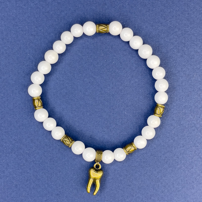 Bracelet with White Agate (Imitation Acrylic) Beads, 6 mm Diameter, 18 cm Long, Elastic