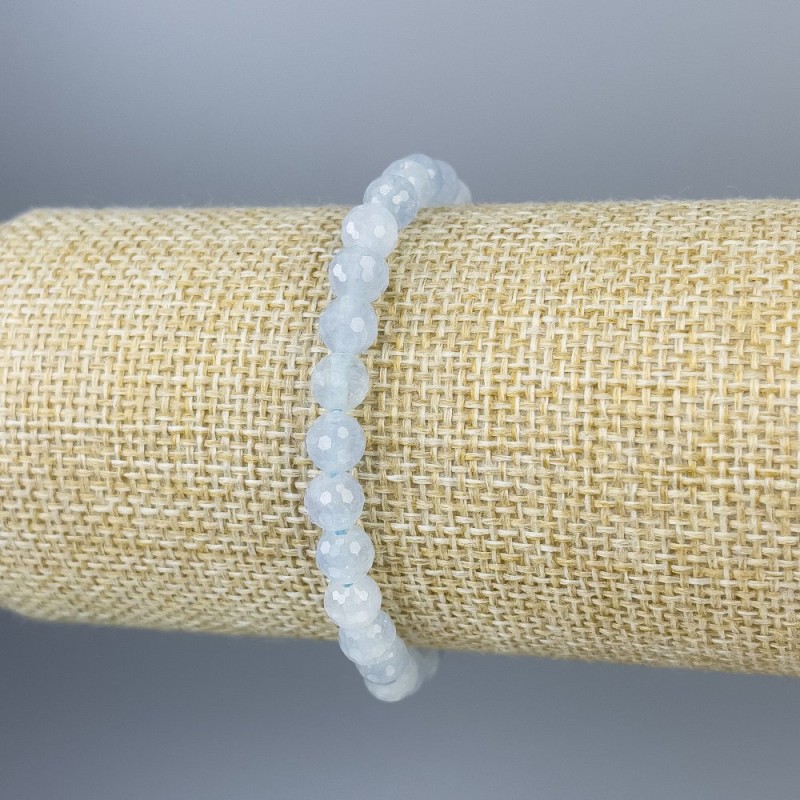 Bracelet with Aquamarine faceted beads, 6 mm diameter, 18 cm length, stretch