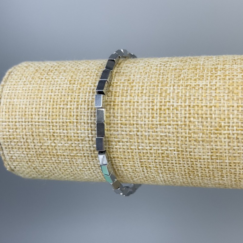 Hematite bracelet with rectangular shapes, silver color, 5x3 mm beads, length 18 cm, stretch