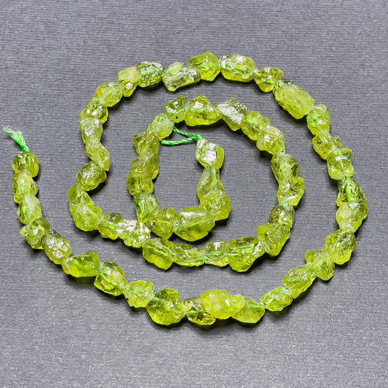 Chrysoprase beads on thread, natural unpolished stone, faceted, diameter 8x6 mm, length 40 cm