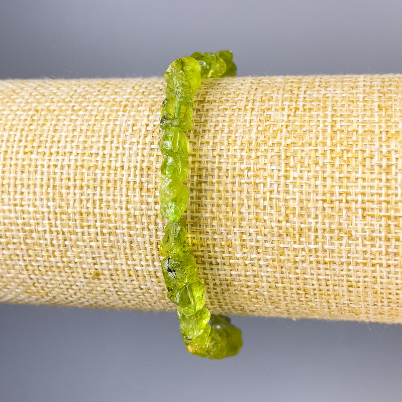 Chrysolite Bracelet from Unprocessed Stone, 7x7 mm Beads, 18 cm Length, Stretch