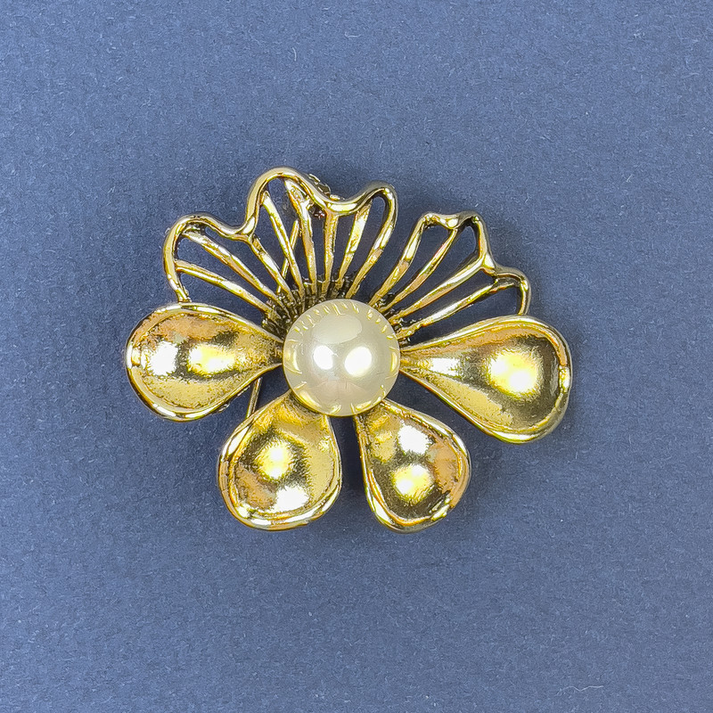 Brooch Flower with Pearl, Golden Metal 31×39mm+
