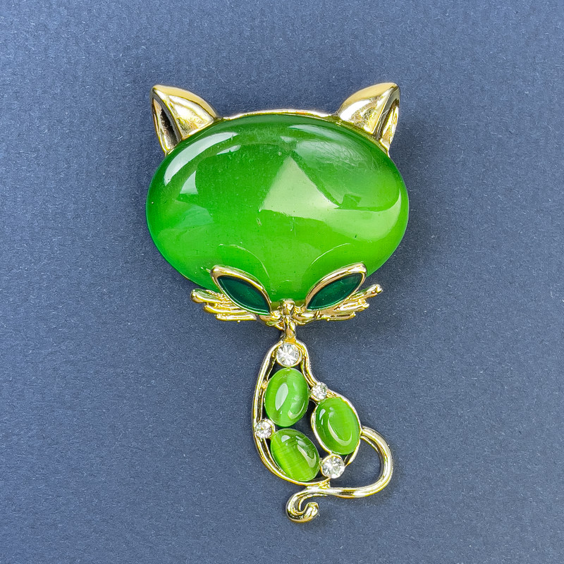Cat Brooch with Green Cat's Eye, White Crystals, Golden Metal, 34x58mm+