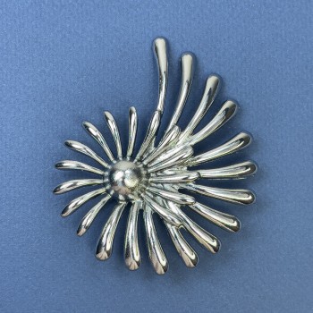 Brooch 'Flower' silver-toned metal 62x76 mm+