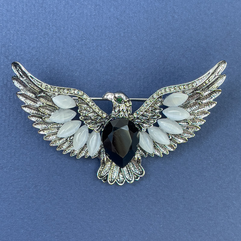 Eagle with Cat's Eye and Black Crystal Brooch-Pendant in Silvery Metal 44x73mm+
