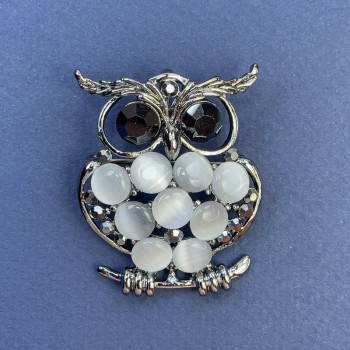 Brooch-Pendant Owl with Gray Cat's Eye, Gray Crystals, Silver Metal, diameter 36 mm ±, length 45 mm ±