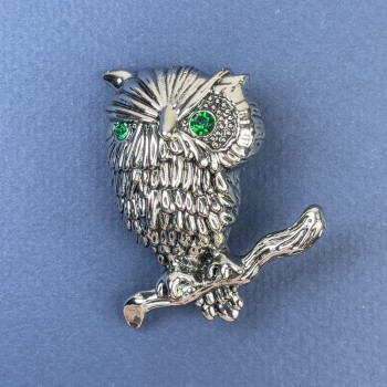 Brooch 'Owl' with green crystals, silver-toned metal, diameter approximately 28 mm, length approximately 45 mm