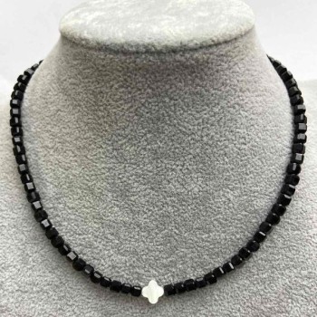 Choker with faceted tourmaline cube, 4×4 mm, with mother-of-pearl inlay, length 35–40 cm, with a clasp