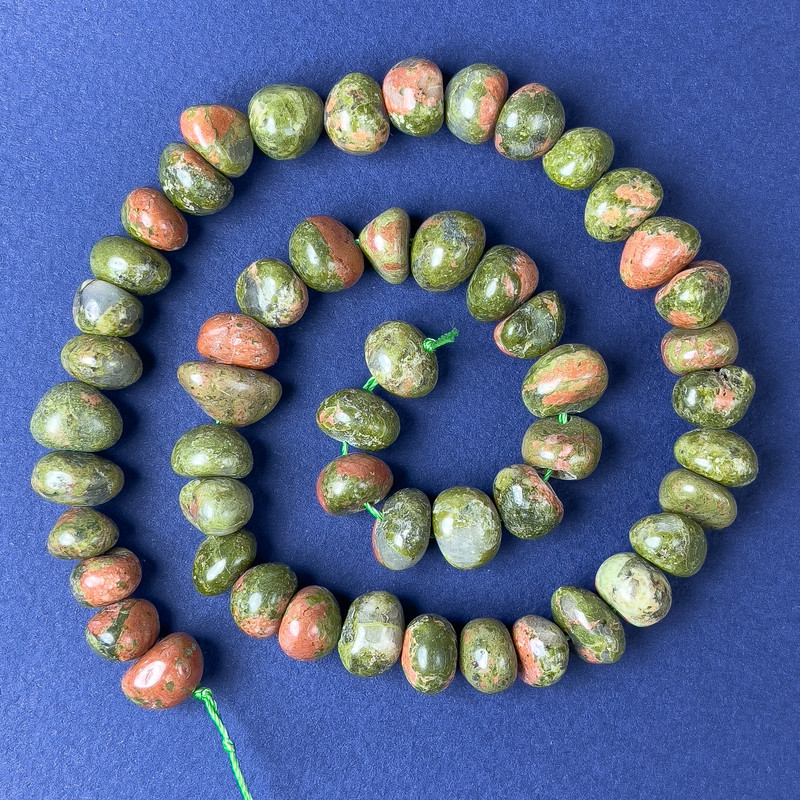 Heliotrope Jasper Oval Beads 10x7mm+- on Thread, 40cm Length