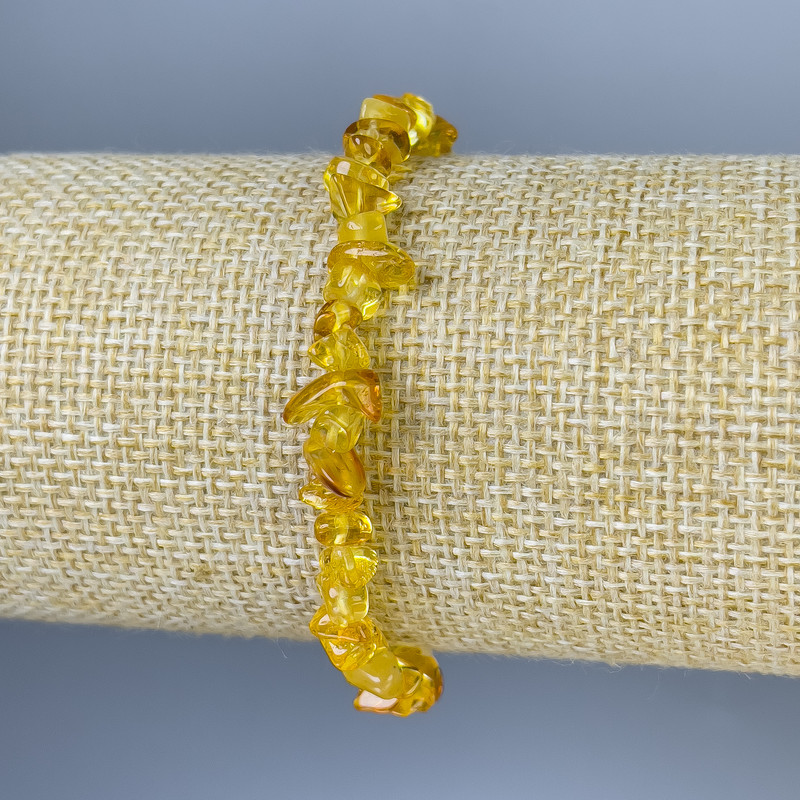 Amber Chip Bracelet, 7x4 mm diameter, 18 mm length, stretch