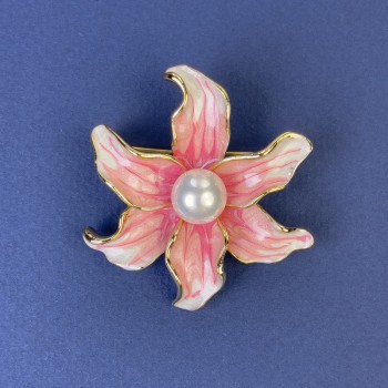 Flower Brooch, diameter 45mm ± pink enamel and pearl