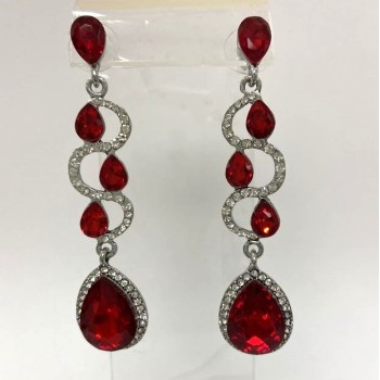 Earrings with white rhinestones and red crystals, length 7.5 cm, silver-toned metal