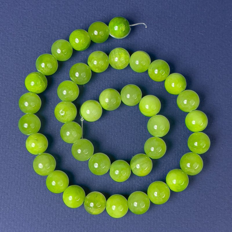 Onyx Beads, Smooth Sphere, 10 mm Diameter, 40 cm Length on Thread