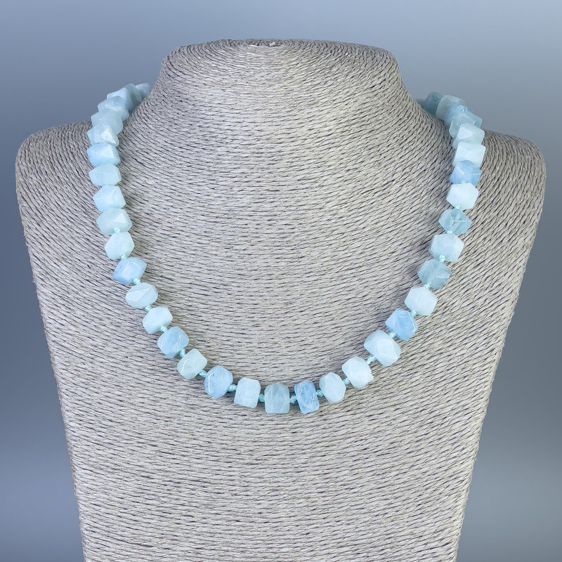 Faceted aquamarine necklace, 10x8 mm beads, 50 cm length, with clasp
