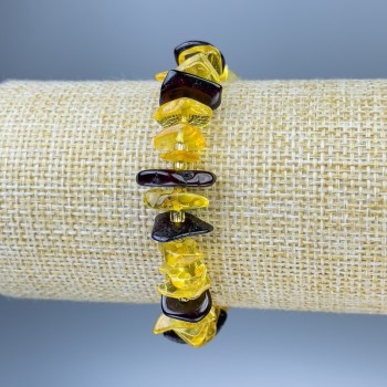 Amber crumb bracelet, diameter 8-13×2-4 mm ±, with beads, length 18 mm ± stretch