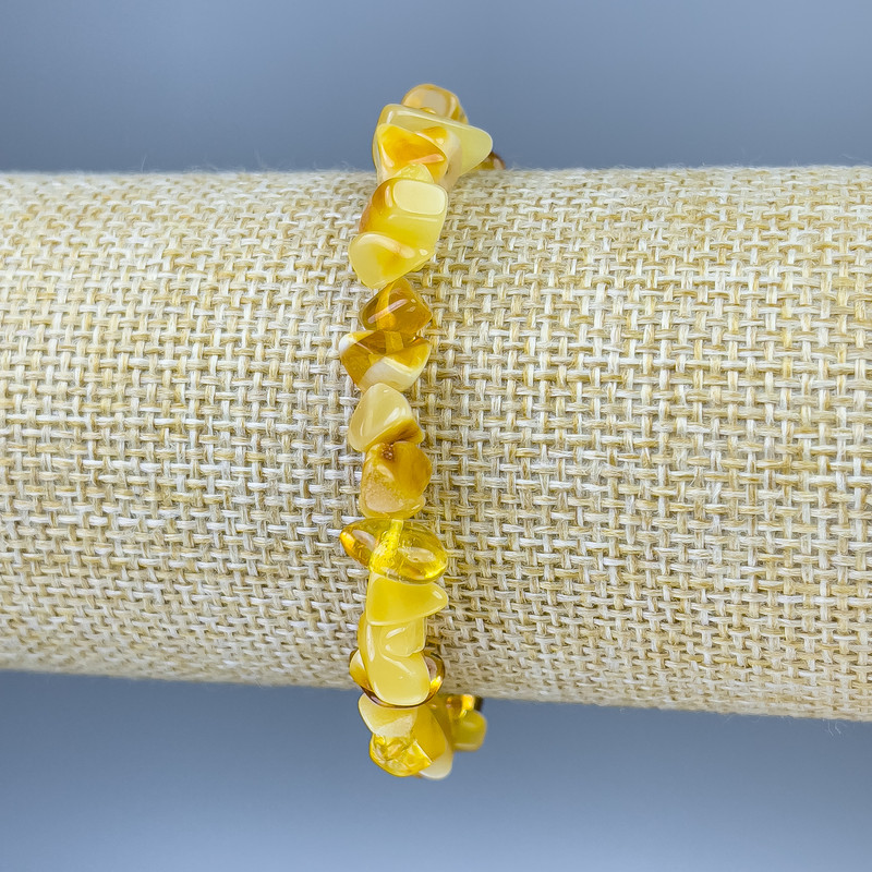 Amber Chip Bracelet, diameter 6-10×3-5 mm, length 18 mm, stretch