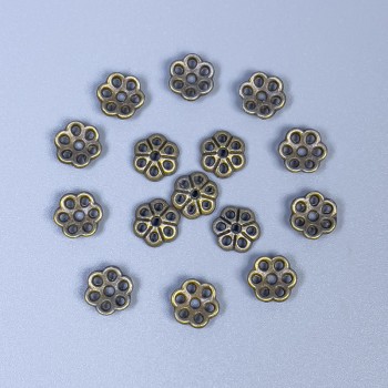 Bead cap findings in antique bronze color, diameter 6x1 mm, hole diameter about 0.5 mm, packaging 80 pcs