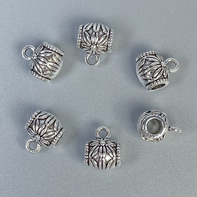 Bail findings, silvery metal color, size 8×7×10 mm ± holes, diameter 3 mm ±, diameter 1.5 mm ± packaging 10 pcs